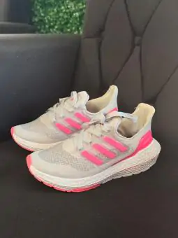 Tênis Adidas Ultra Boost Cinza/Rosa - Código 40